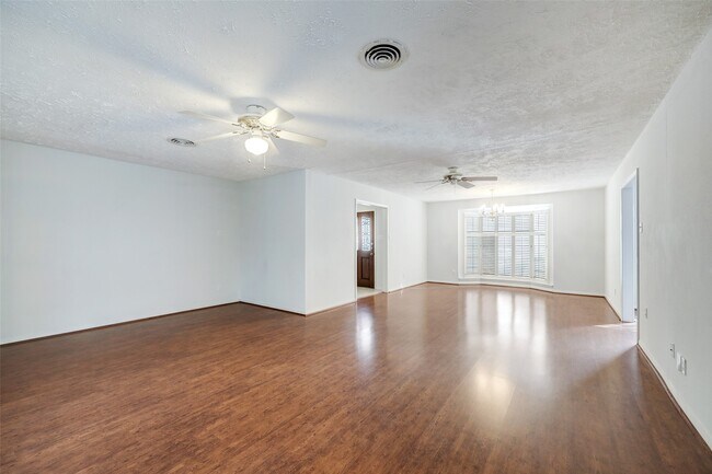 Photo - 8730 Cedarspur Dr