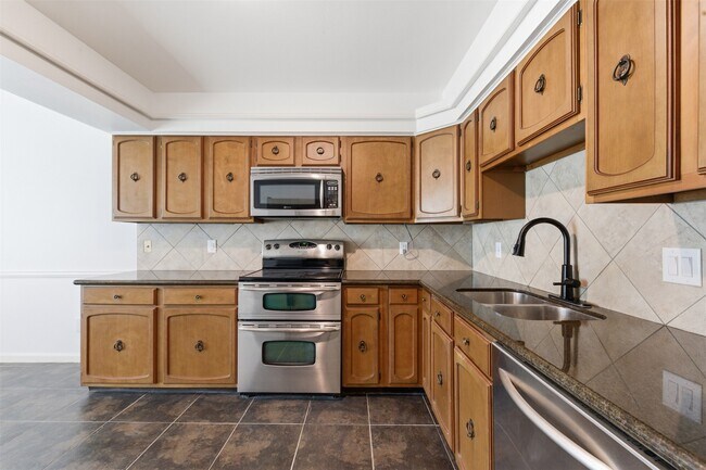 Photo - 8614 Oakford Dr