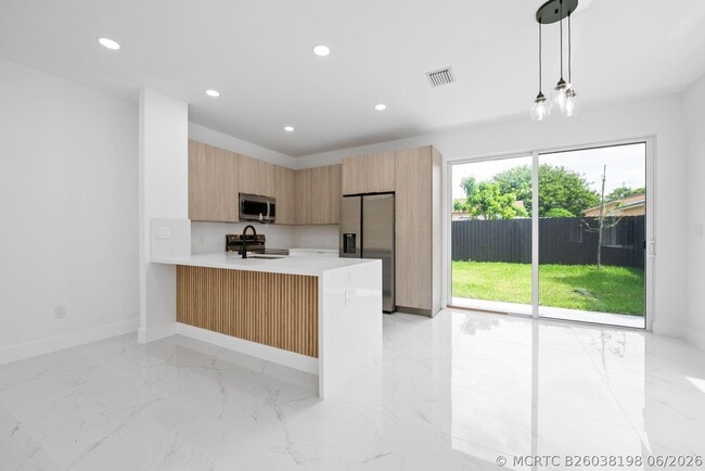 Photo - 1355 NW 42nd St