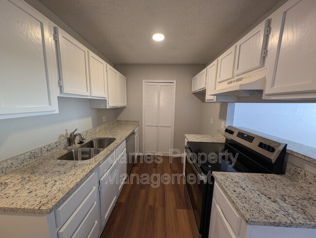 Photo - 11031 E 14th Ct