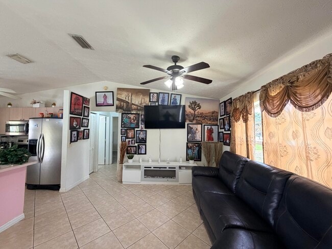 Photo - 1342 SW Wampler Ave