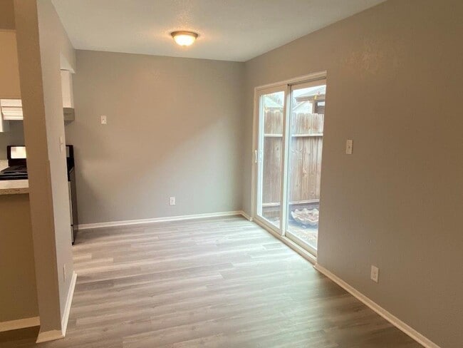 Photo - 2621 Ektom Dr