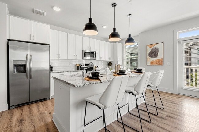 Phase II Kitchen - Flats at East Atlanta