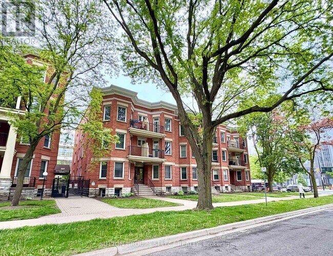 Photo - 440 Wellington St Unité 103