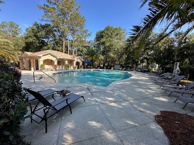 4 Indigo Run Dr