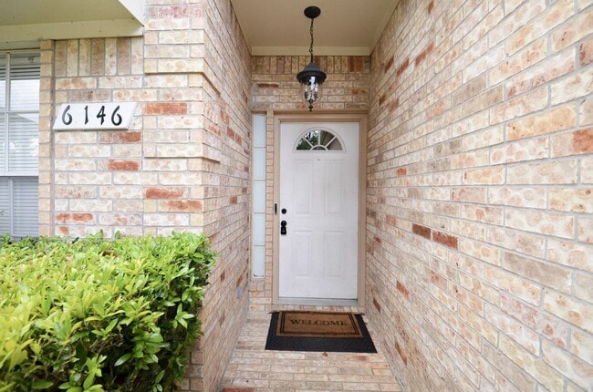 6146 Rocky Nook Dr