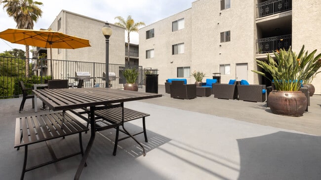 Outdoor Lounge