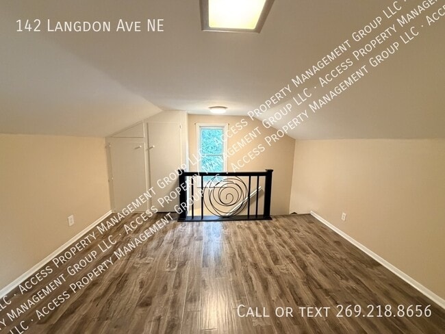 142 Langdon Ave NE