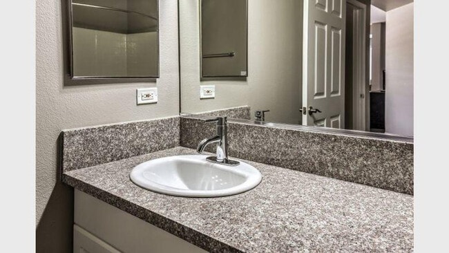 Photo - 8465 Regents Rd Unit ID1280454P