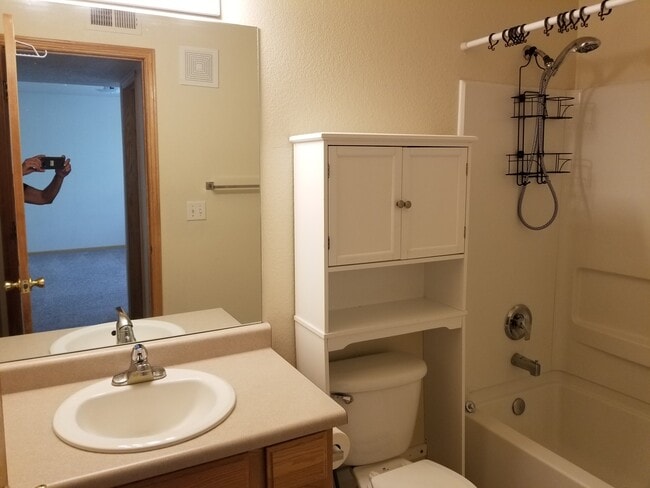 Photo - 1221 University Ave Condo Unit A203