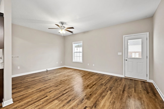 Photo - 730 Village Creek Dr