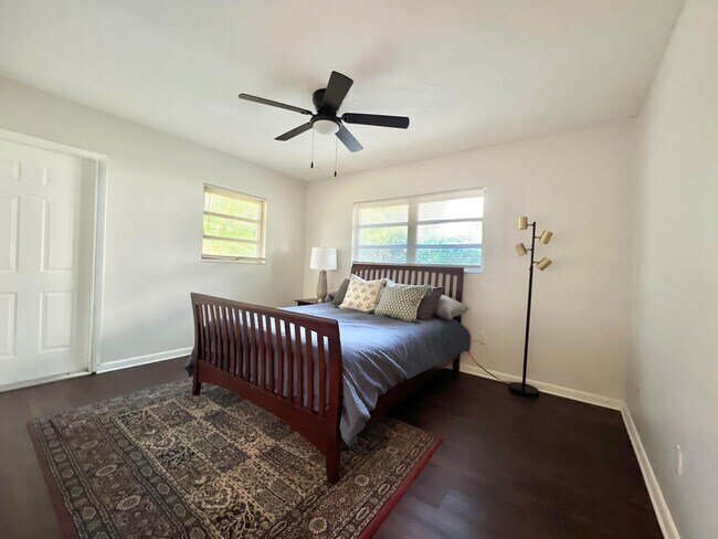 Photo - 704 20th Ave W