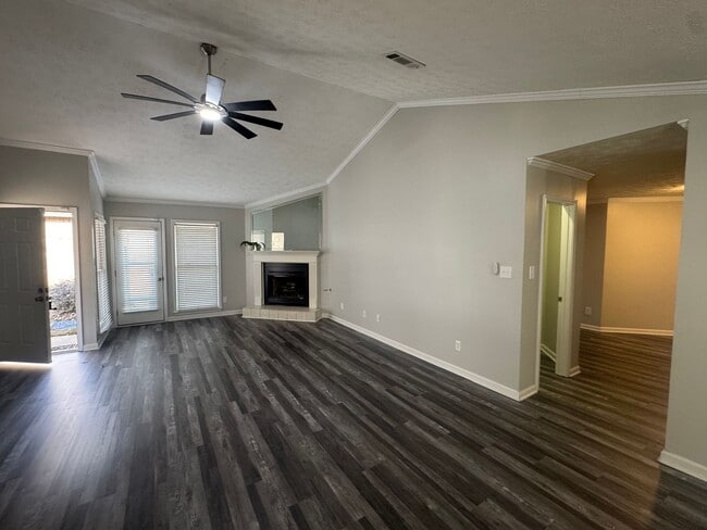 Photo - Arrowhead One Level