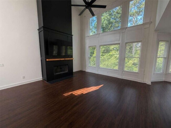 Photo - 768 Laurel W Ln