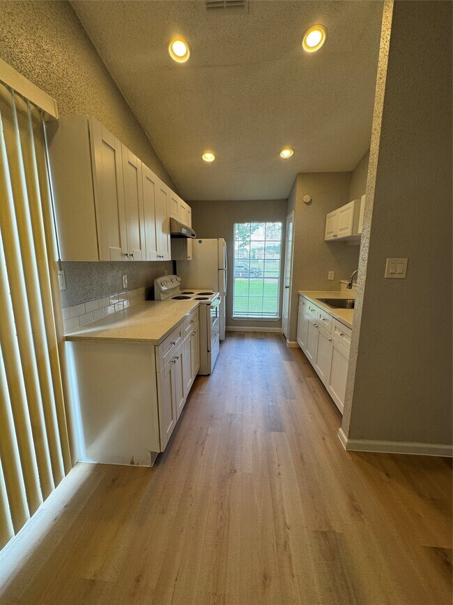 Photo - 11217 Pender Ln