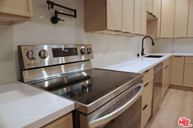 Photo - 22450 Dolorosa St