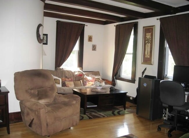 Photo - 63 Whitman Ave Unidad 3