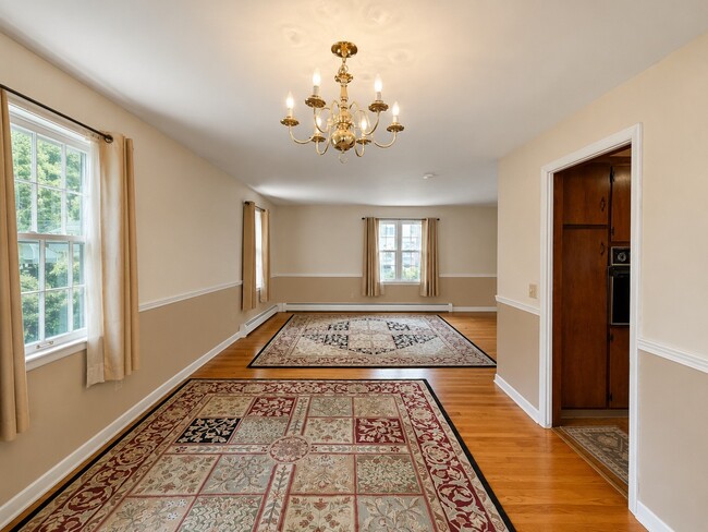 Photo - 240 Ridgefield Rd