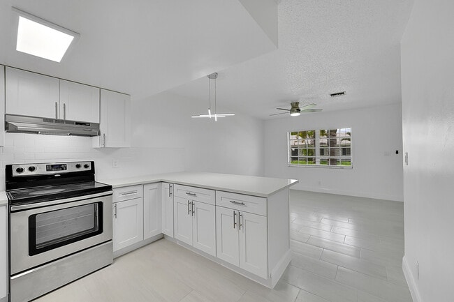 Photo - Centro Apartments - 3249 Coral Hills Dr.