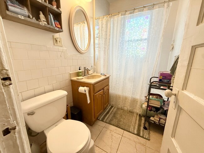 Photo - 60 Empire St