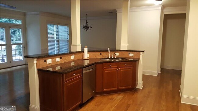 Photo - 5120 Meridian Ln