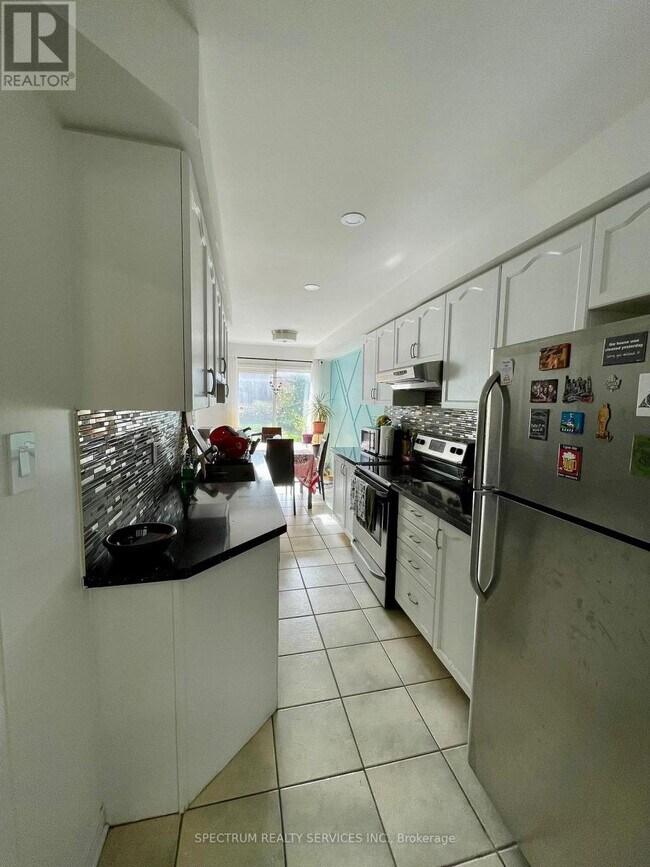 Photo - 770 Othello Ct