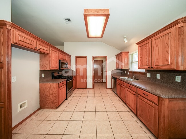 Photo - 1405 SE 16th St