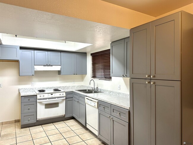 Photo - 1643 S Naples Ave