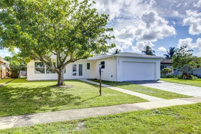 Building Photo - 1801 N 54th Ave Rental
