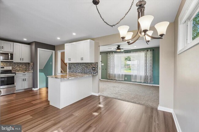 2176 Meadowview Dr