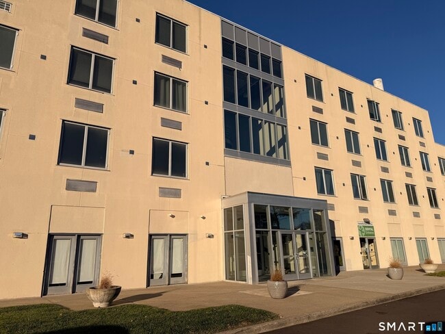 Building Photo - 49 Day St Unit 301