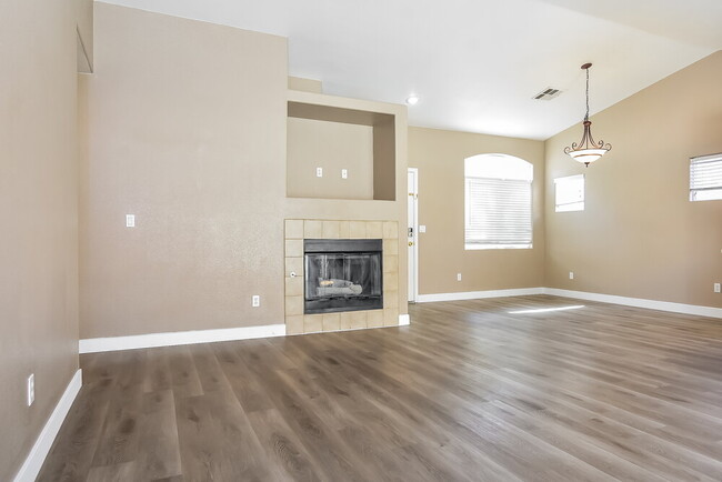 Photo - 3830 Canary Creek Ave