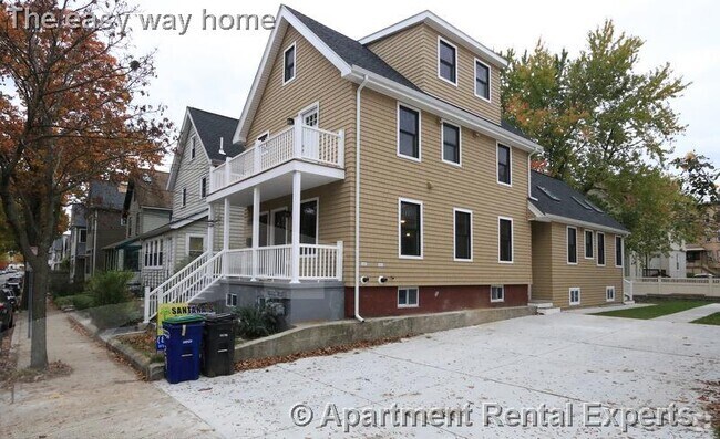Building Photo - 29 Elmwood St Rental