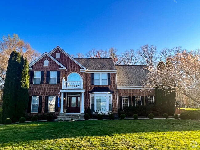 Building Photo - Stunning 4 Bedroom 3 Bathroom Brick Home W...