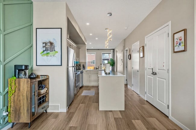 Photo - 306 Cornerstone Heights NE Unit SI ID1314549P