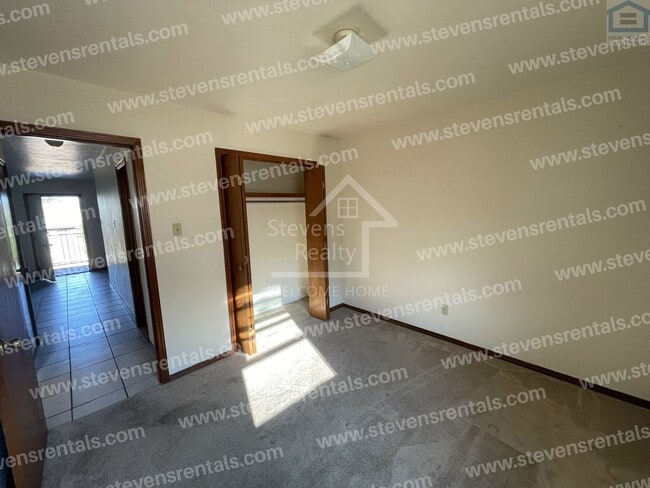 Photo - 1912 SW D Ave