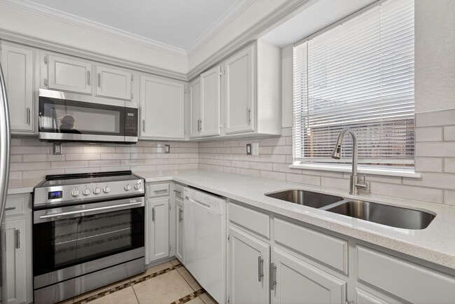 Building Photo - 1221 Cedar Post Ln Unit 1D