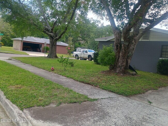 Photo - 4305 Bessie Cir W