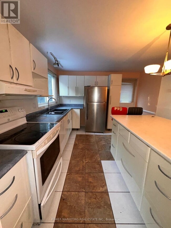 Photo - 19 Brydon Ct