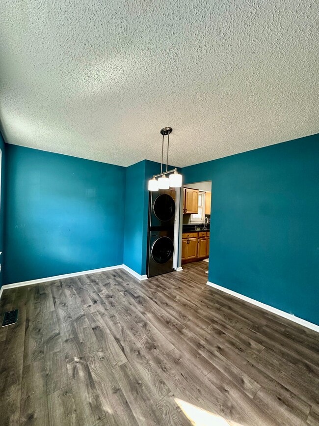 Photo - 3070 Tecumseh Ct