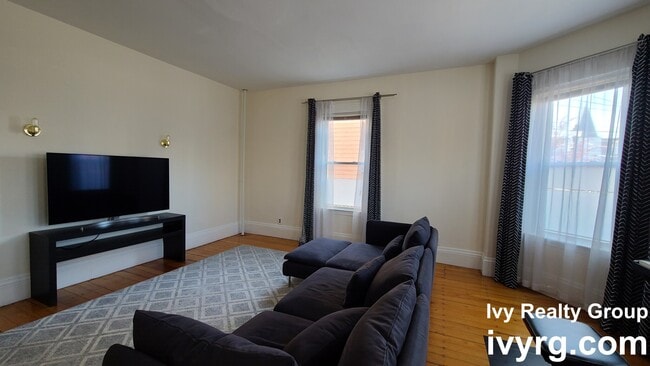 Photo - 45 Temple St Unit #1