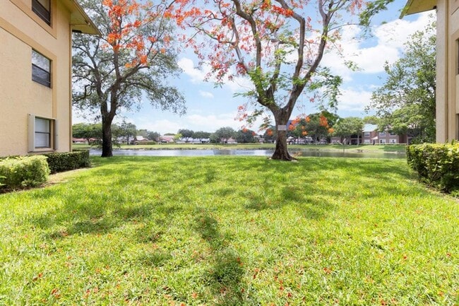 Photo - Island Club - 9000 NW 28th Dr Coral Springs, FL 33065