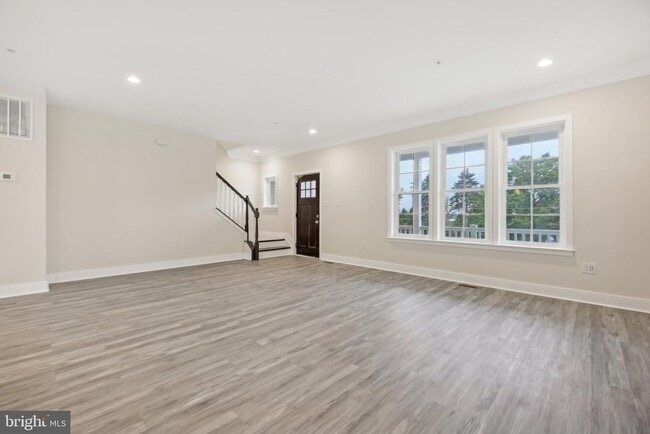 Photo - 43 Bennett Ave