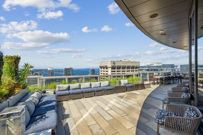 Photo - Premiere on Pine