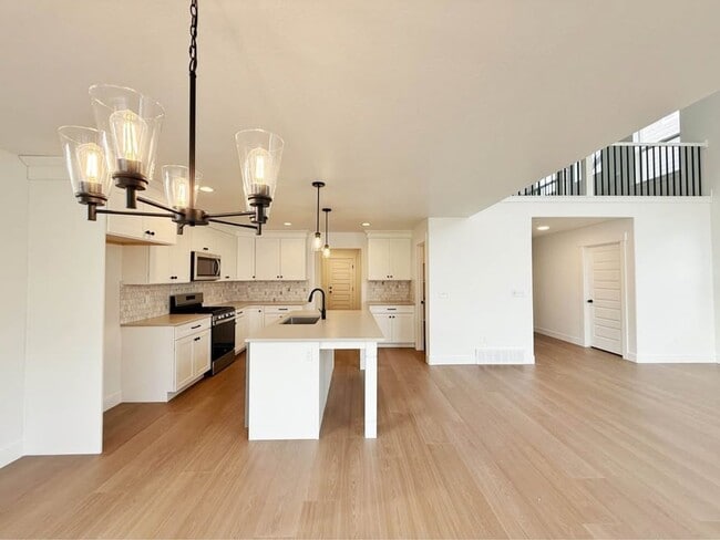 Photo - 3759 950 N Unidad 3759 W 950 N - Whole Home