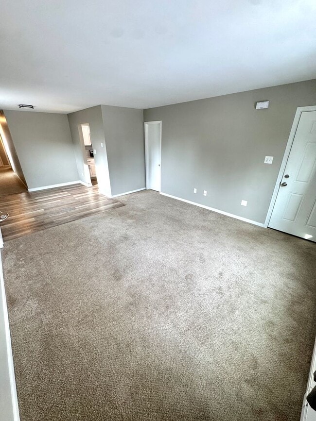 Photo - 828 N Sherman St Unit 1st Floor