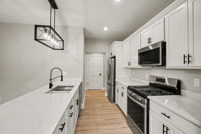 Photo - 5010 Danbury Pl