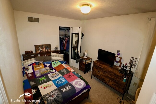 Photo - 614/616 Thurston Unidad 614 Thurston St.