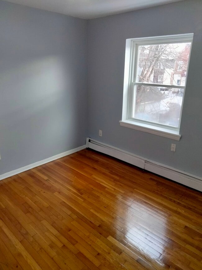 Photo - 29-31 Annawan St