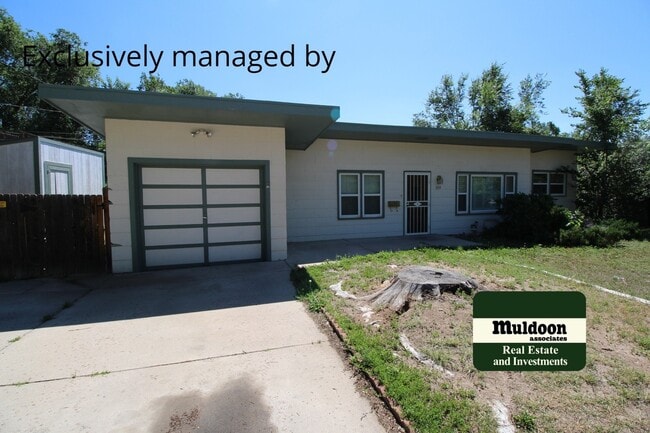 Building Photo - 1919 Alpine Dr